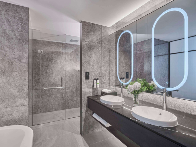 Bathroom 7