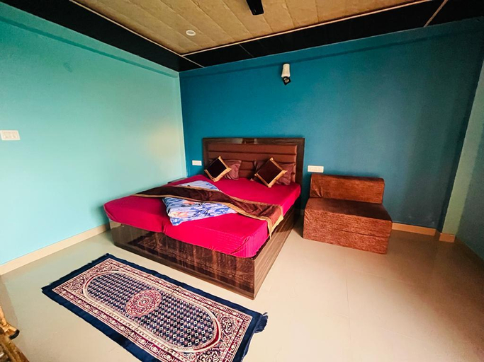 Bedroom 2, BLISSFUL MOUNTAIN HOMESTAY, Tehri Garhwal