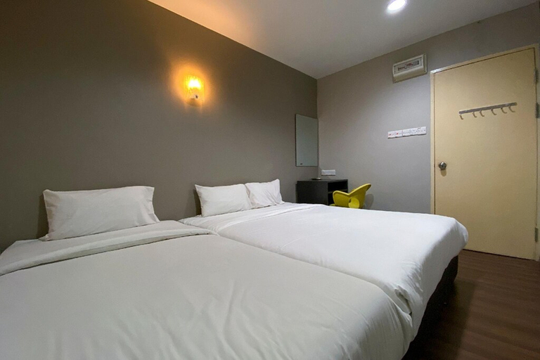 Bedroom 4, Ling's Airbnb, Kuching