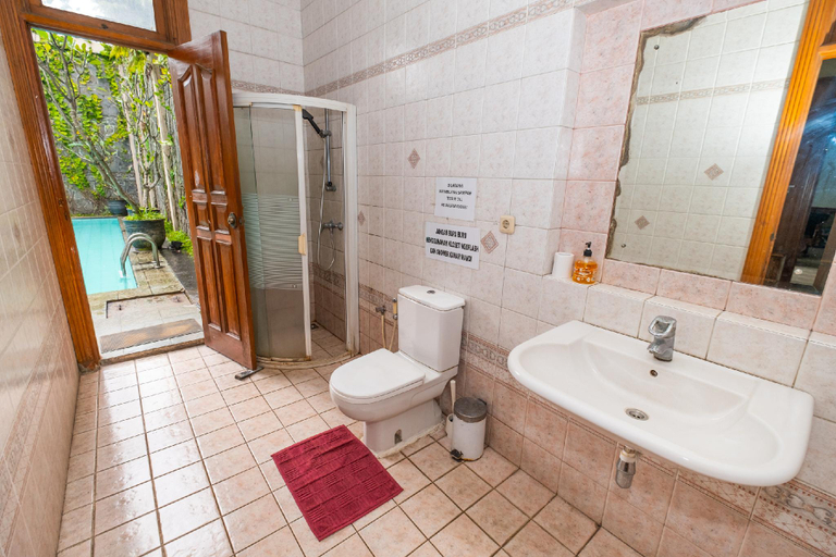 Bathroom, Andaru Sukahaji, Bandung