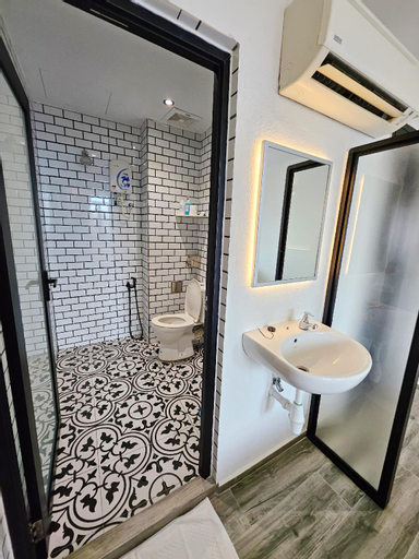 Bathroom 3