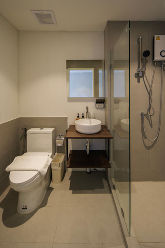 Bathroom 4