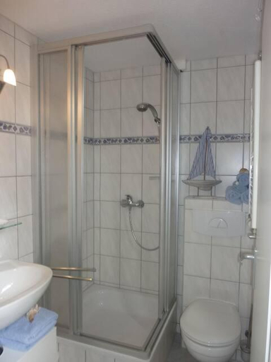 Bathroom 3, Kleine Sandburg Heiligendamm, Rostock