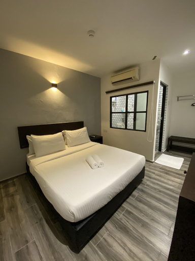 Bedroom 12