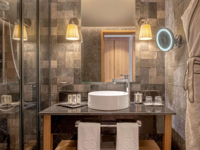 Bathroom 5