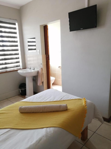 Bedroom 2, Acorn Lodge & SKYDECK, Dr Kenneth Kaunda