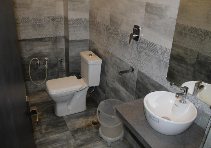 Bathroom 4, Hotel Shivaye, Hardwar
