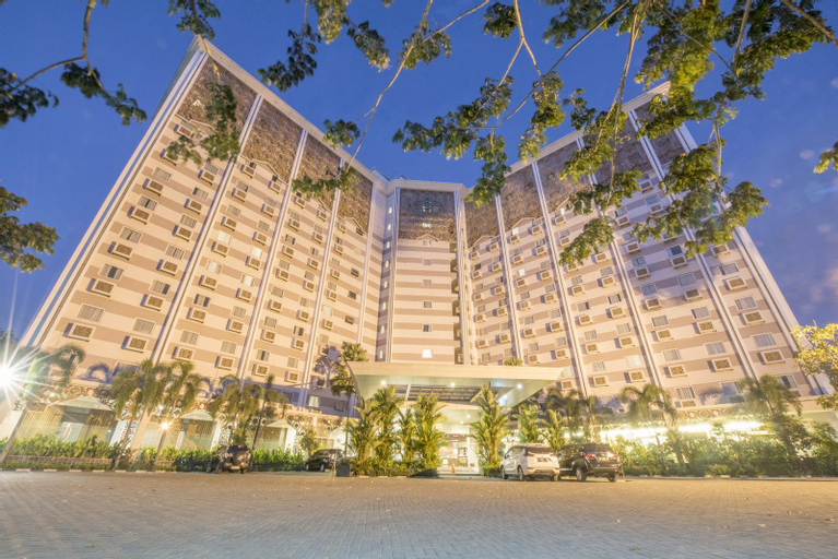 Exterior 5