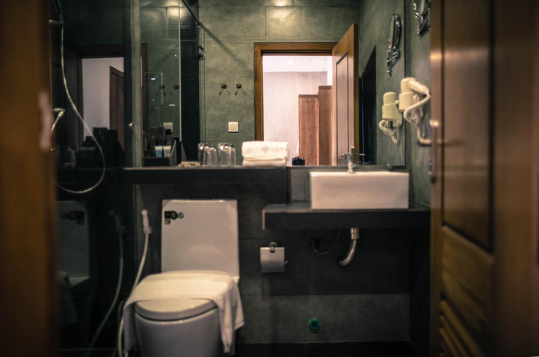 Bathroom 7