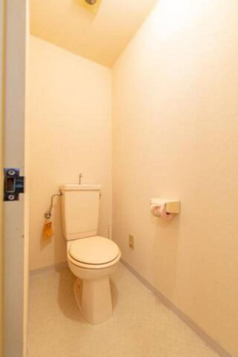 Bathroom 3, Ash Court Joto, Osaka