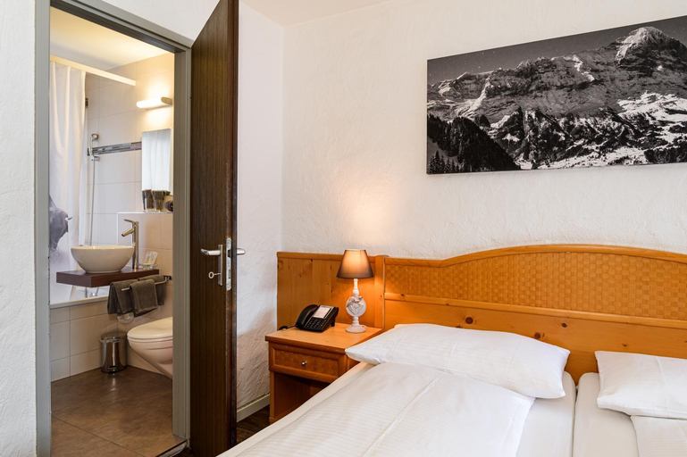 Bedroom 3, Basic Rooms Jungfrau Lodge, Interlaken