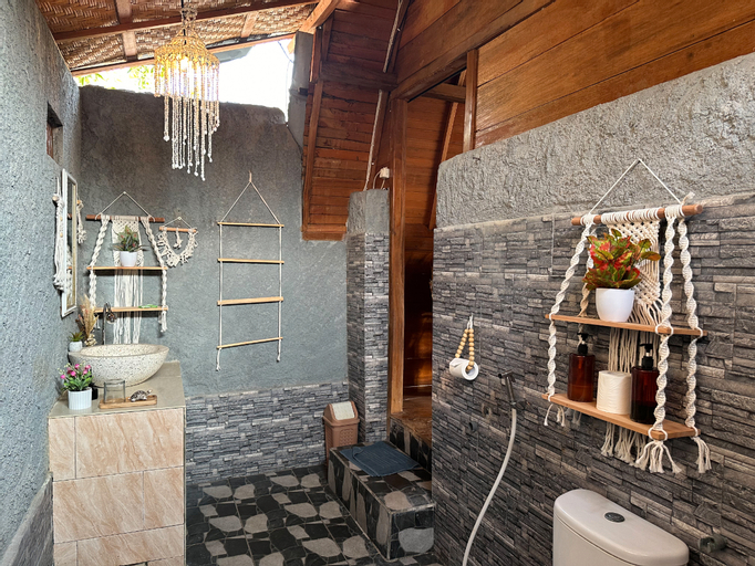 Bathroom 11