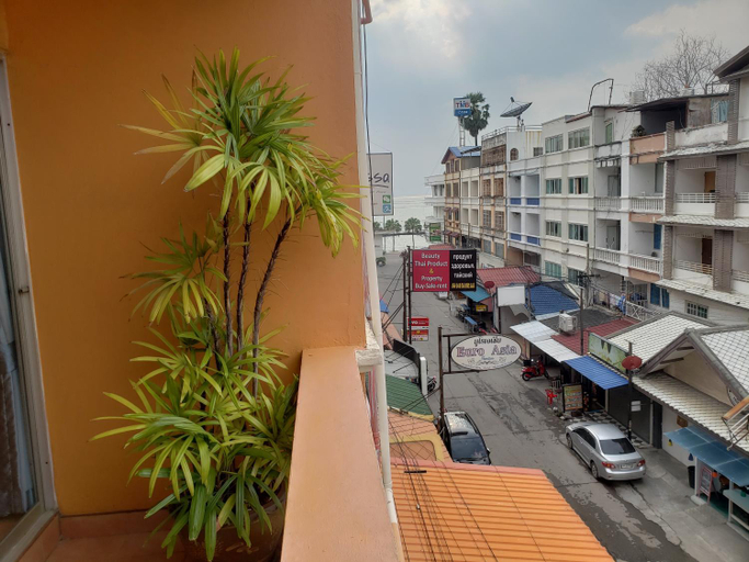 Others 5, Everybody's Inn, Pattaya