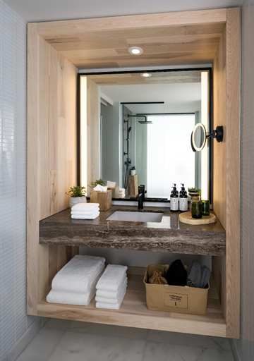 Bathroom 19