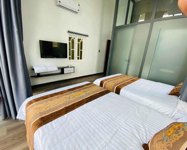 Bedroom 12