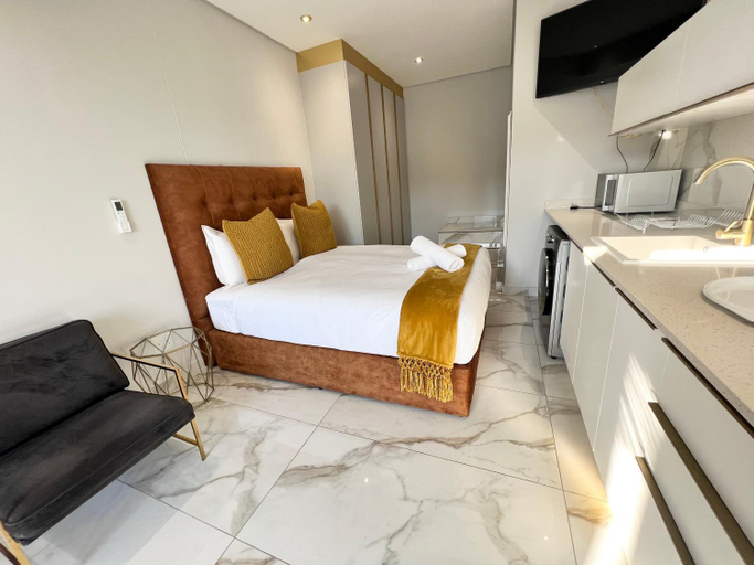 Others 3, Villa Grace, City of Cape Town