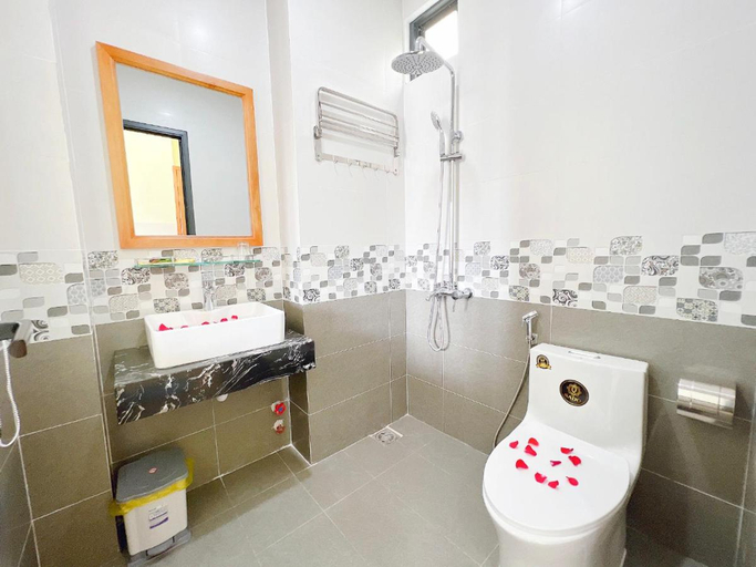 Bathroom 1, Sea Star Hotel, Phan Thiết