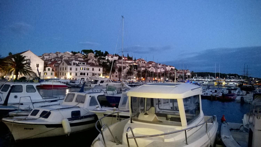 Food & Drinks 5, Apartments Desa Petric, Hvar