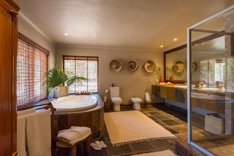 Bathroom, Simbavati River Sands, Ehlanzeni