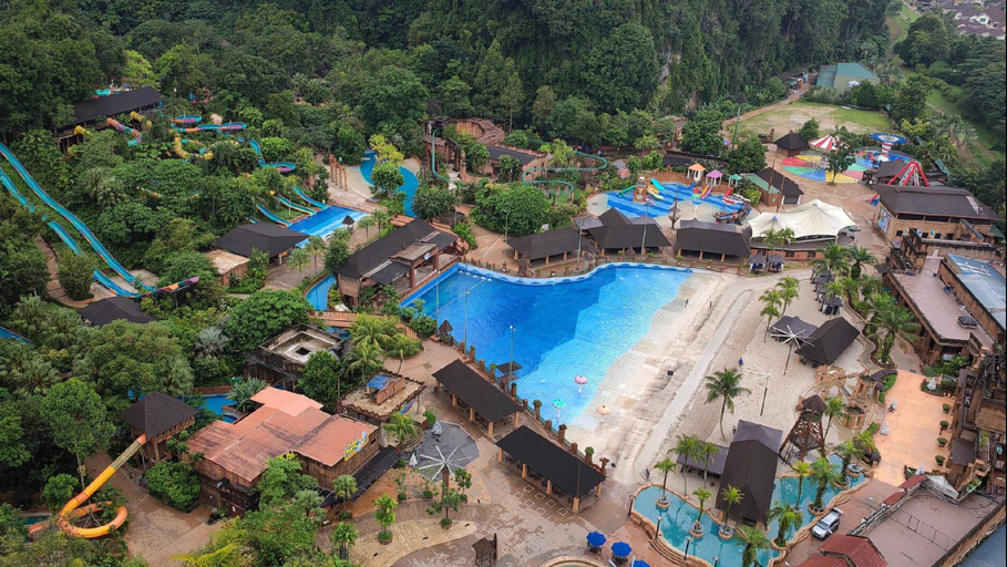 Ipoh Sunway Onsen Themepark Suite  6-11pax 2parkin, Kinta