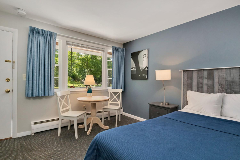Bedroom 2, Handkerchief Shoals Inn, Barnstable