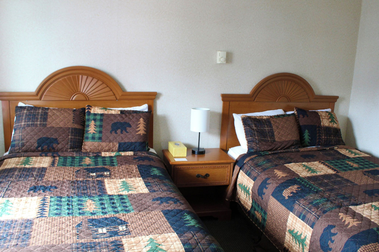 Bedroom 2, The Lake George Inn, Warren