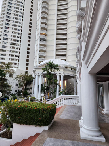 Sky Beach Condo Apartments, Pattaya