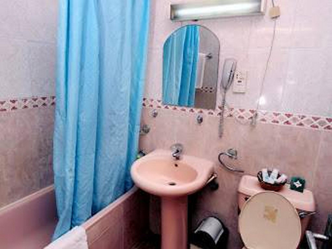 Bathroom 3, Lagos Airport Hotel, Ikeja