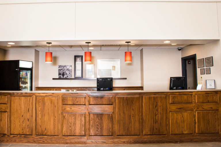 Public Area 2, Country Inn & Suites by Radisson, Winchester, VA, Frederick