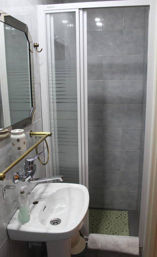 Bathroom 3, Hotel Sportowy, Ostrzeszów