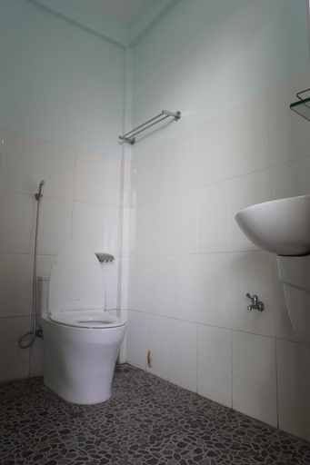 Bathroom 2, Van Long Elephants Lakeside View Hotel, Lăk