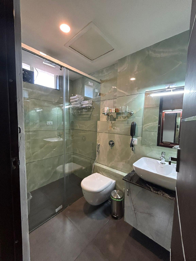Bathroom 2, Fourmens Residency, Ernakulam
