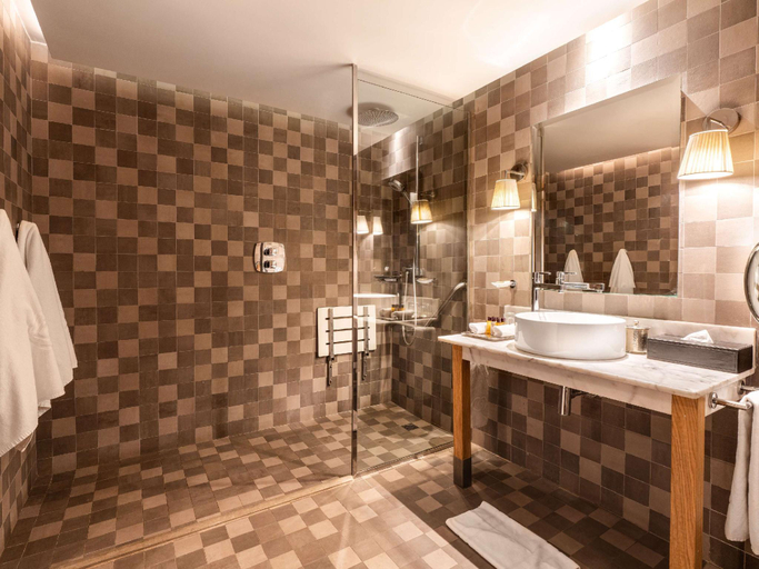 Bathroom 5