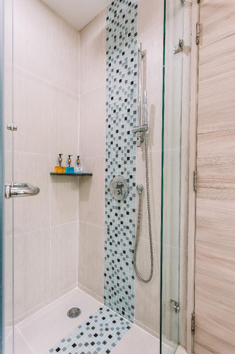 Bathroom 22