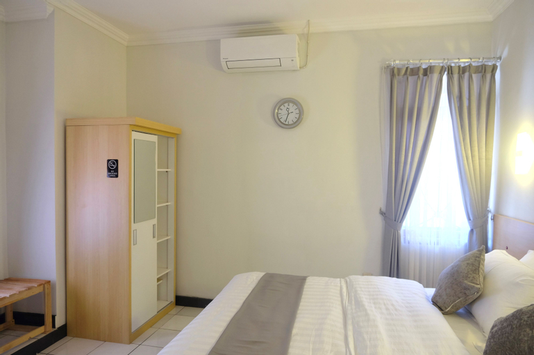 Bedroom 2, Aglonie Homestay Dago 4BR, Bandung