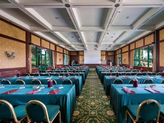Meeting Room 16