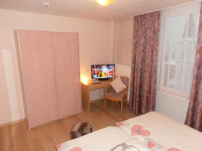 bedroom 14