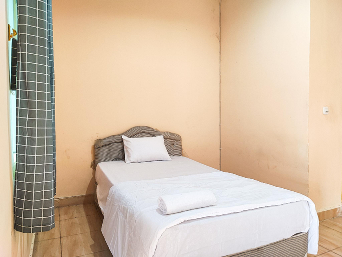 Bedroom 13