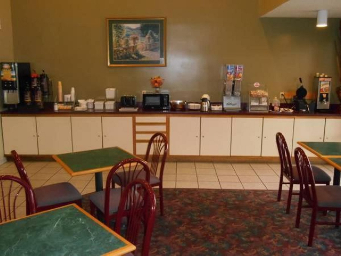 Food & Drinks 3, GuestHouse St. Joseph, Buchanan