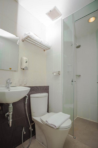 Bathroom 8