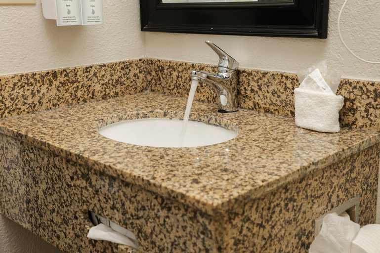 Bathroom 4