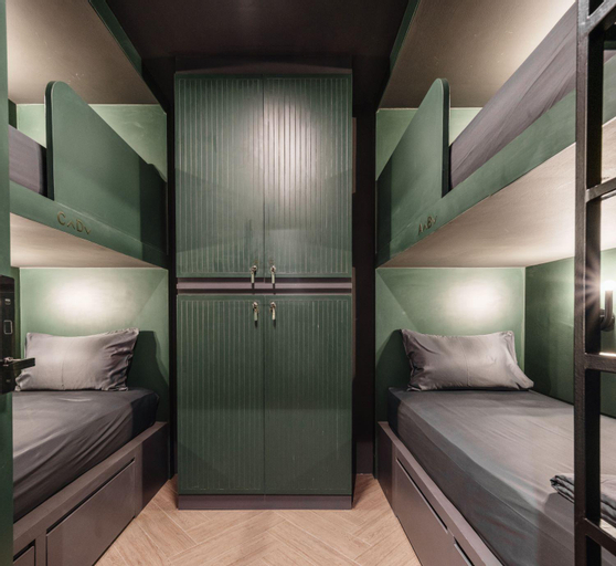 Bedroom 24
