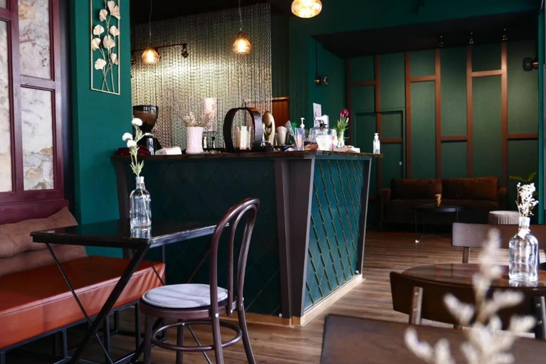 Food & Drinks 5, Homitel Bangkok, Huai Kwang