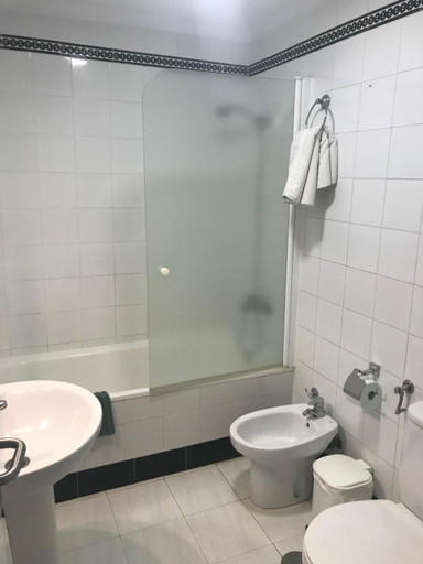 Bathroom, Hostal Restaurante Puerto Blanco, Sevilla