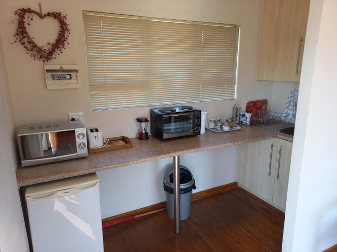 Kitchen 5, Twogether self catering, Thabo Mofutsanyane