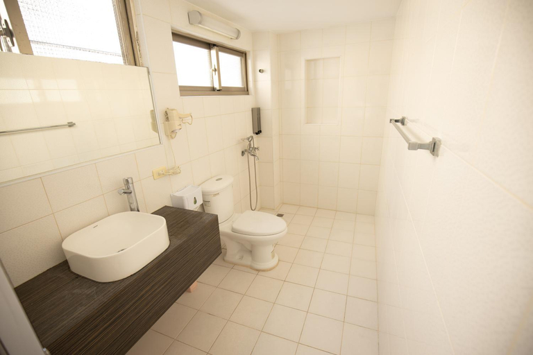 Bathroom 2, You I98 Guesthouse - One Floor, One Unit, Large Suite, Tainan