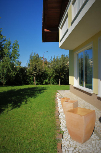 Others 3, Yellow Dreamhouse, Postojna