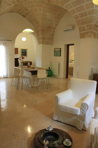 Bedroom, Masseria Zambardo, Brindisi