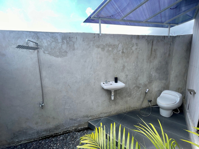Bathroom 4