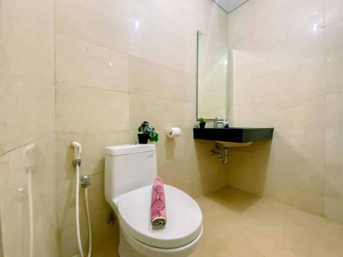 Bathroom 5, Great Location 2BR Apartment L'Avenue Pancoran By Travelio, Jakarta Selatan